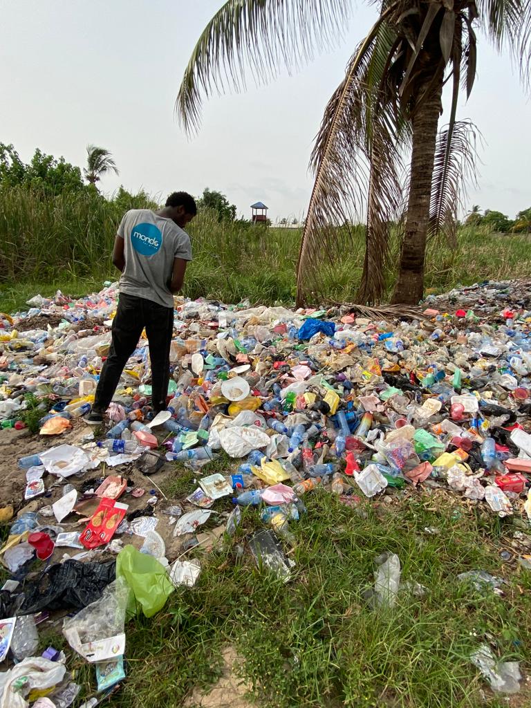 Contaminación por plástico en África