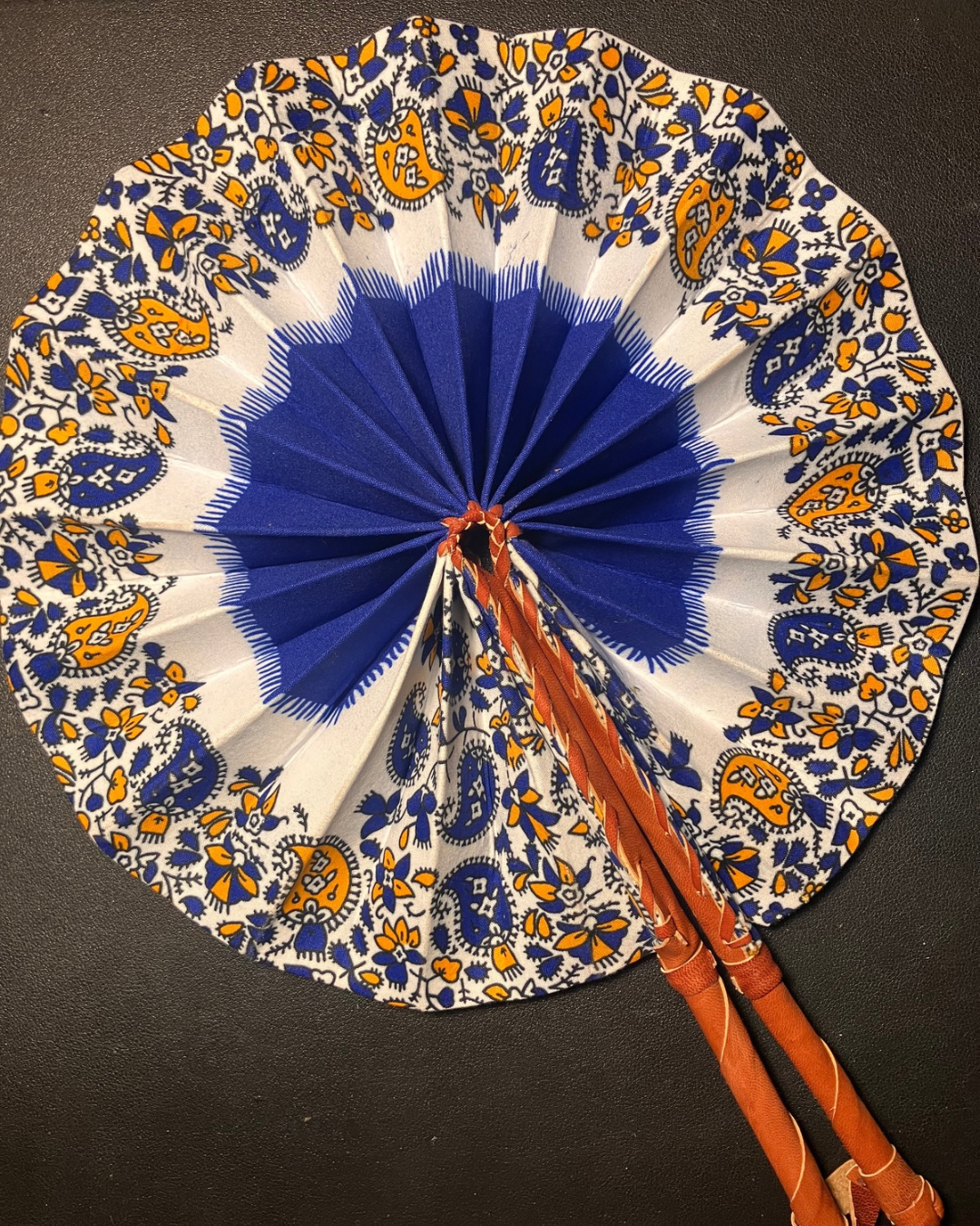 African fan Kente Solana